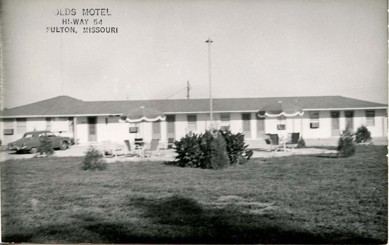 MO - Fulton. Olds Motel   *RPPC