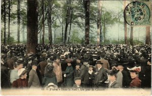 CPA Flers Orne - Dans le Parc Un jour de Concert (800423)