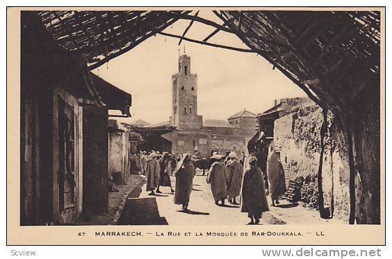 La Rue et la Mosquee de Bab-Doukkala, Marrakech, Morocco, Africa, 1900-1910s