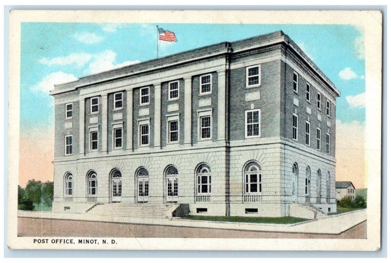 1923 Post Office Building Scene Street Minot North Dakota ND Vintage Postcard