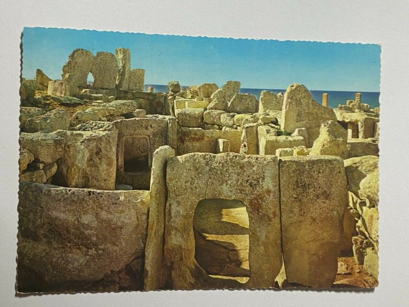 POSTED   PICTURE POSTCARD MALTA - HAGAR QIM   (KK2393)