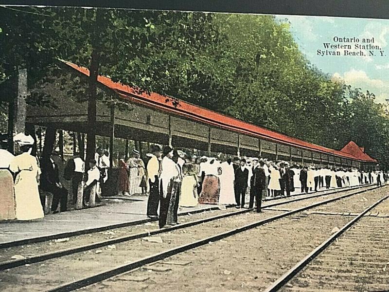 Postcard Ontario & Western Station in Sylvan Beach, NY.    T3