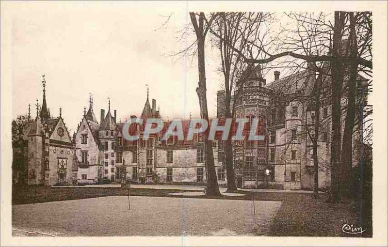 Old Postcard Meillant (Cher) Monum hist Court of Honor and Chapel