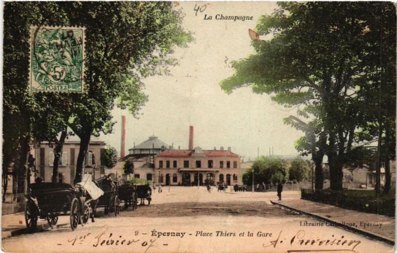 CPA AK ÉPERNAY Place Thiers et la Gare (491775)