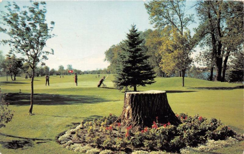 PORTAGE LA PRAIRIE MANITOBA CANADA MANICURED GOLF COURSE POSTCARD 1960s