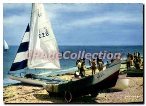 Modern Postcard Saint Aubin Sur Mer Sailing On The Beach