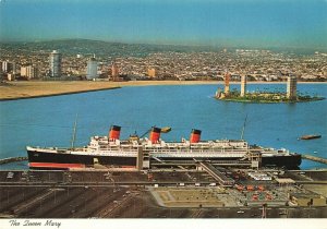 Postcard The Queen Mary Long Beach California Unposted PC5.