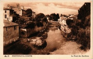 CPA FONTENAY-le-COMTE - Le Pont des Sardines (637334)