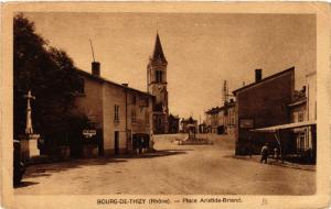 CPA BOURG-de-THIZY Place Aristide Briand (444100)