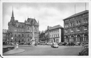 uk43123 marktplatz mit rathaus oldenburg volkswagen germany