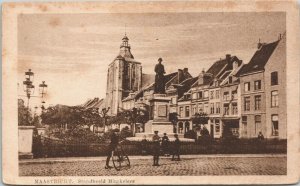 Netherlands Maastricht Standbeeld Minckelers Vintage Postcard 01.42