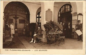 CPA PLOMBIERES-les-BAINS - Les sources (119817)