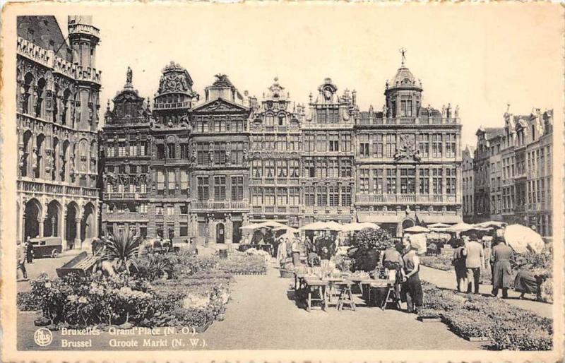 Belgium  Bruxelles Grand Place Outdoor market, vendors