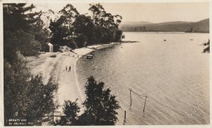 BEAUTY BAY, ST HELENS, Tasmaia, Australia - Vintage POSTCARD (Photo)