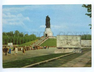 239201 GERMANY BERLIN Soviet War Memorial in Treptow old