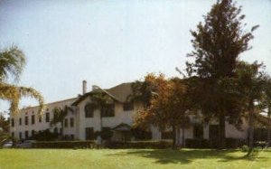 Lake Highlands Hotel - Clermont, Florida FL