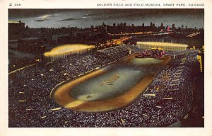 Soldier Field & Field Museum, Grant Park Chicago, Illinois, USA Football Stad...