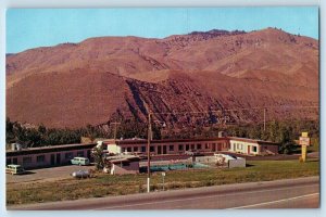 c1960 Wenatchee Washington WA Vintage Postcard Hanson's Motor Lodge Mountain