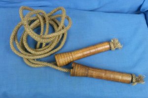 Vintage Skipping Rope With Wooden Handles (U)