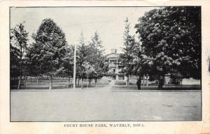 Waverly Iowa~Court House Park~Men on Sidewalk~1907 B&W Postcard
