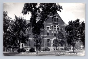 RPPC COURT HOUSE SAC CITY IOWA REAL PHOTO POSTCARD (c.1950s)