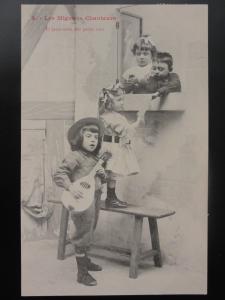 French Set of 4: Les Mignons Chanteurs CHILDREN, THE CUTE SINGERS c1904 Postcard 