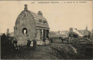 CPA PLOUGASNOU - Le Bourg vu de l'Oratoire (143980)