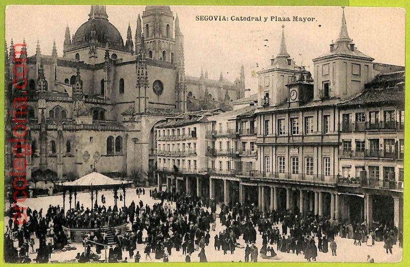 0707 - SPAIN - VINTAGE POSTCARD - Segovia - Cathedral & Plaza Mayor - 1945-