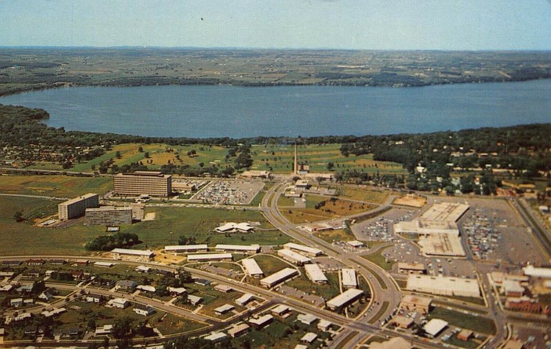 MADISON WISCONSIN-HILLDALE SHOPPING CENTER-LAKE MENDOTA-AERIAL VIEW POSTCARD