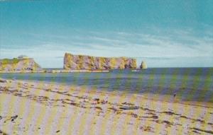 Canada Perce Rock Le Rocher Perce Vue d ela Plage de Perce Quebec