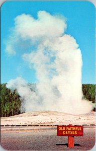 Yellowstone National Park Old Faithful Geyser