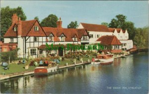 Berkshire Postcard - The Swan Inn, Streatley   RS28298