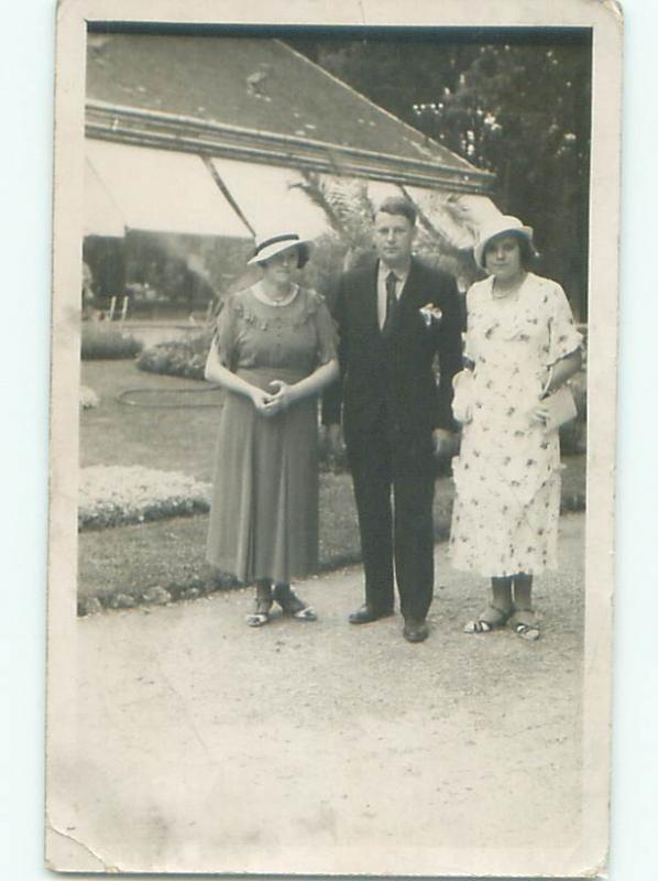 Old rppc GROUP OF PEOPLE Great Postcard AB1572