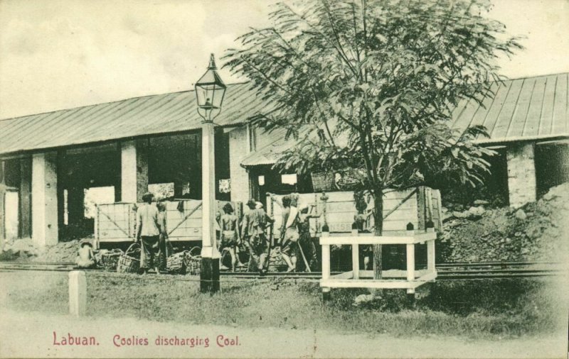 malay malaysia, LABUAN BORNEO, Coolies Discharging Coal Train, Mining (1910s)