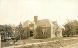 Postcard RPPC Missouri Maryville Franklin School Hopson 23+-5320