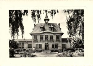 CPA Les CLAYES-Sous-BOIS-La Mairie et ses Jardins (260547)