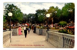 WI - Milwaukee. Lake Park, A Favorite Promenade