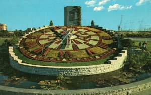 Vintage Postcard Ontario Hydro's Floral Clock Bet. Queenston & Niagara Falls CAN