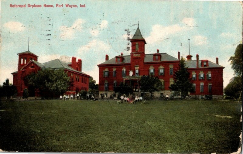 Children Outside Reformed Orphans Home Fort Wayne IN c1911 Vintage Postcard V33