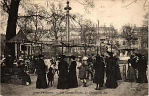 CPA AK PARIS 8e Aux Champs-Elysées Les Chevaux de bois ND Phot (700739)