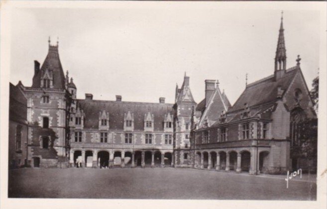 France Blois Le Chateau aile Louis XII et Chapelle Real Photo