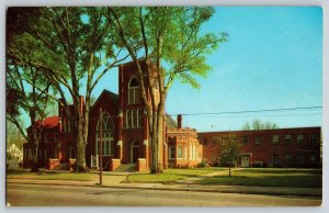 Postcard First Baptist Church - Washington Georgia - Unposted Chrome