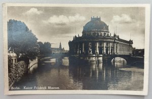 Berlin Kaiser Fredrich Museum Germany Postcard PC215