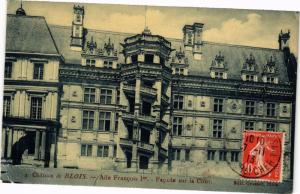 CPA Chateau de BLOIS-Facade sur la Cour (189245)