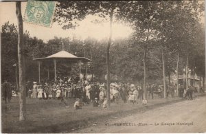 CPA VERNEUIL-Le Kiosque Municipal (43191)