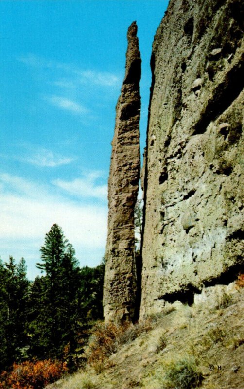 Yellowstone National Park Chimney Rock On Eastern Approach Road