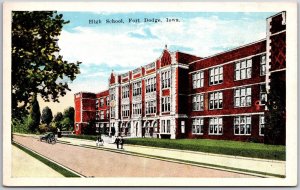 High School Fort Dodge Iowa IS Campus Building Postcard