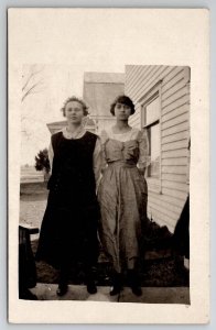 Two Young Ladies Posing Nebraska RPPC Davidson Family Long Pine Postcard A33