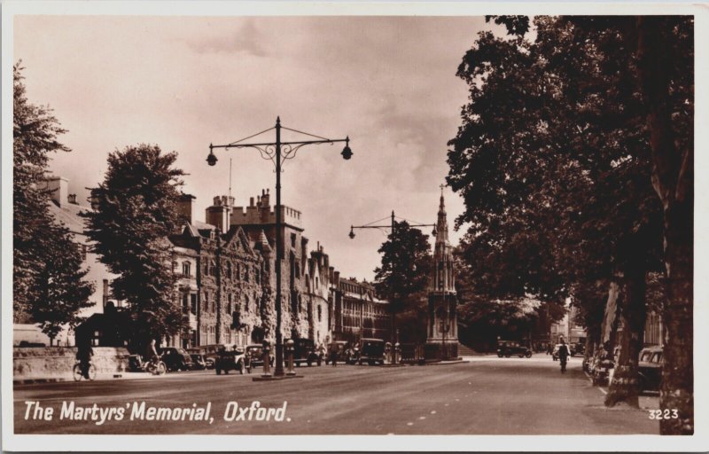 England Oxford The Martyrs Memorial Vintage RPPC C124