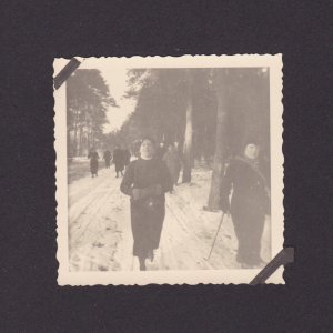 Original photo, 1940's, Germany, Women skiing